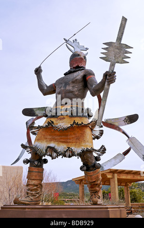 Apache Mountain Spirit Dancer, Museum Hill, Santa Fe, Nouveau Mexique Banque D'Images