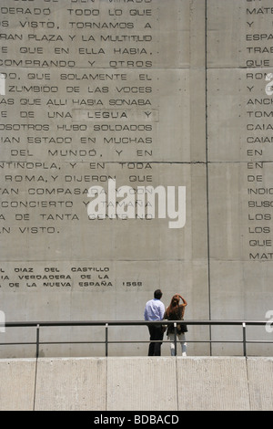 Textes de Templo Mayor de Mexico city, ils tale sur l'histoire du pays et de la culture. Banque D'Images