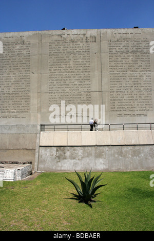 Textes de Templo Mayor de Mexico city, ils tale sur l'histoire du pays et de la culture. Banque D'Images