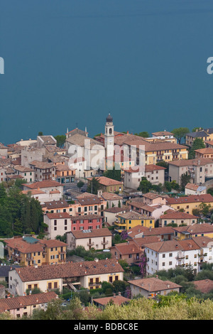 Italie, Vénétie, Lac de Garde, Malcesine toits Banque D'Images