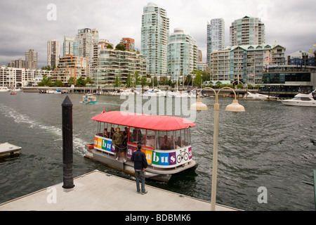 False Creek Ferry à Granville Island, Vancouver, British Columbia, Canada Banque D'Images