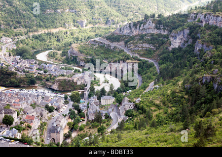 St-Enemie, une petite ville sur la rivière Tarn, dans le sud de la France. Banque D'Images