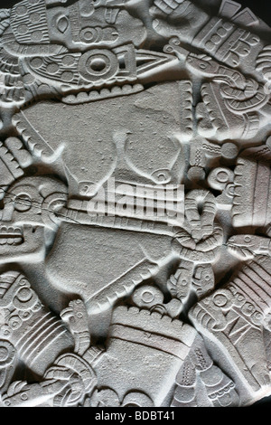 Coyolxauhqui en pierre,pièce archéologique important trouvé dans le Templo Mayor de Mexico City. Banque D'Images