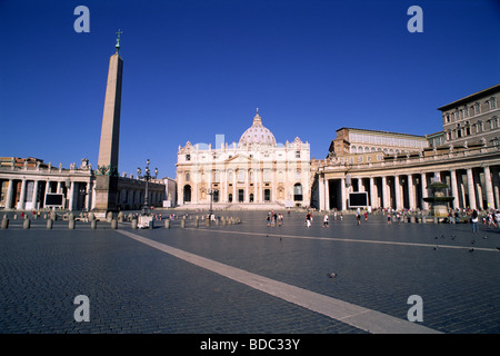 Italie, Rome, place Saint-Pierre, basilique Saint-Pierre Banque D'Images