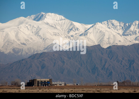 Avis de Bodega Septima winery à Lujan de Cuyo, Mendoza Argentine au pied de la chute des Andes Banque D'Images