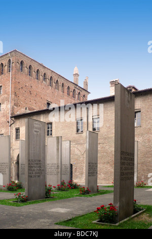 Le Musée Mémorial des déportés, cour de la stèle, Carpi (Modena, Italie) Banque D'Images