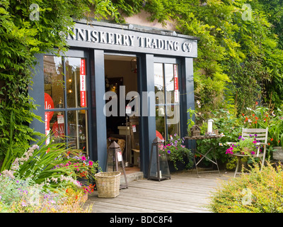 L'extérieur de l'Enniskerry Trading Co, une boutique dans le village d'Enniskerry, comté de Wicklow, Irlande Banque D'Images