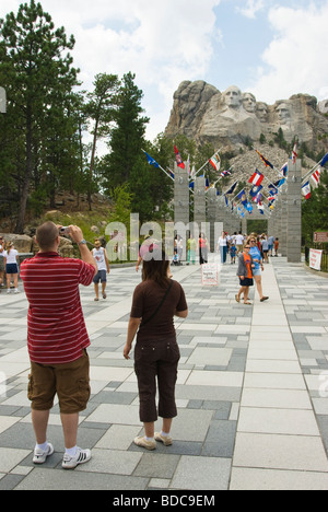 Les familles visitant Mount Rushmore National Memorial dans le Dakota du Sud Banque D'Images