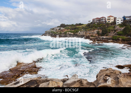 Sydney côte le long de la promenade côtière de la plage de Bondi Banque D'Images