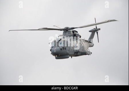 Agusta Westland Merlin HM1 en vol de l'hélicoptère de la Royal Navy Banque D'Images