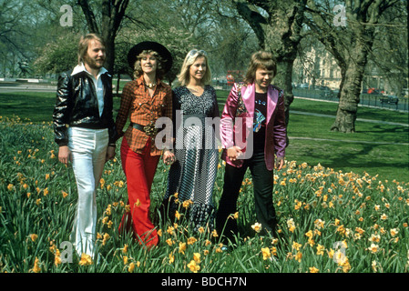 Groupe de pop suédois ABBA - en 1974 avec de l : Benny, Frida, Agnetha et Björn Banque D'Images