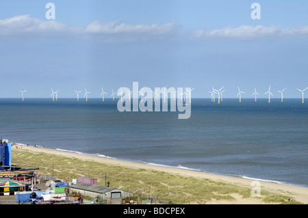 Parc éolien de la mer du Nord au large de la côte de Great Yarmouth Norfolk UK Banque D'Images