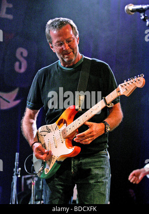 ERIC CLAPTON en août 2004 au 'Les Grillons et les amis' concert au House of Blues de Hollywood Banque D'Images