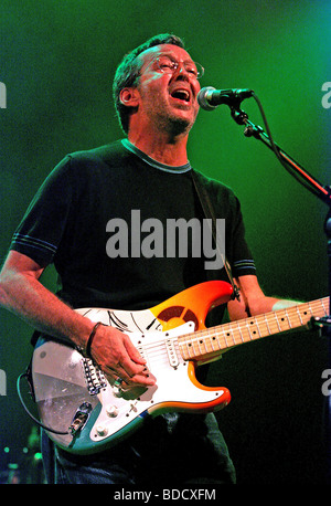 ERIC CLAPTON en août 2004 au 'Les Grillons et les amis' concert au House of Blues de Hollywood Banque D'Images