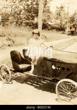 Conduite de fille Grande Voiture à pédale Racer Banque D'Images