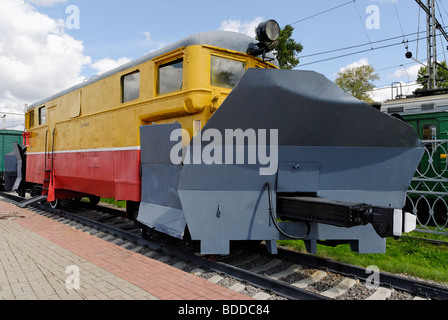 Chasse-neige fer SDP. Musée ferroviaire de Moscou, Russie. Construit en 1967. Banque D'Images