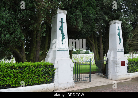 Le cimetière militaire français à Dompierre-becquincourt sur la Somme Banque D'Images