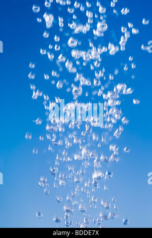 Des bulles sous l'eau Banque D'Images