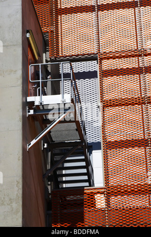 Escaliers dans l'usine de traitement des déchets MVA Pfaffenau Banque D'Images