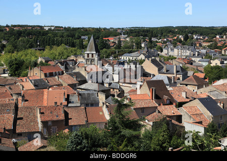 Une vue aérienne de Chauvigny, Vienne, Poitou-Charentes, France. Banque D'Images