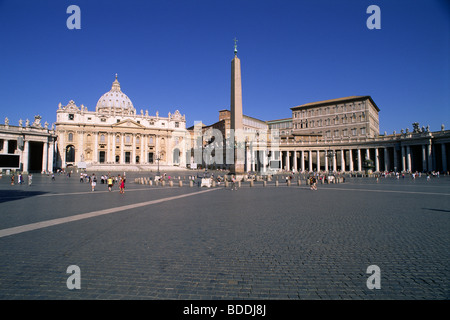 Italie, Rome, place Saint-Pierre Banque D'Images