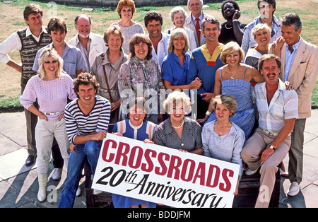 Croisée des chemins - UK série TV (1964-88) cast fête le 20e anniversaire en 1984 Banque D'Images