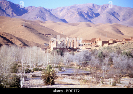 Le village de ait youl dans les gorges du Dadès, au sud du Maroc. Banque D'Images