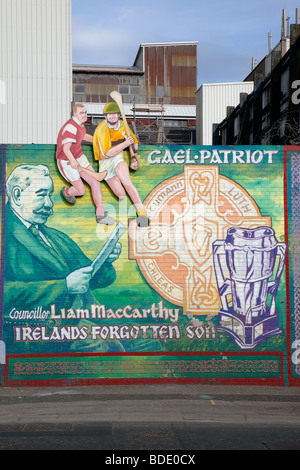 L'Irlande du Nord, Belfast, Ouest, Falls Road, les peintures murales sur les murs de la Lower Falls Road Banque D'Images