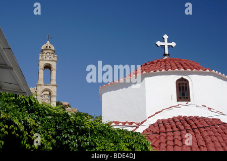 Vue sur le clocher de l'église de Panagia et Lindos Rhodes , , , Dodécanèse , Grèce Banque D'Images