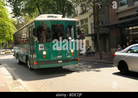 La reproduction trolleybus de la ville de Vancouver en Colombie-Britannique, Canada Banque D'Images