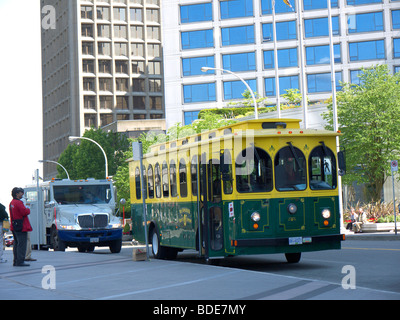 La reproduction trolleybus de la ville de Vancouver en Colombie-Britannique, Canada Banque D'Images