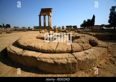 Ruines du temple de Castor et Pollux (Dioscures), Agrigento, Italie Banque D'Images