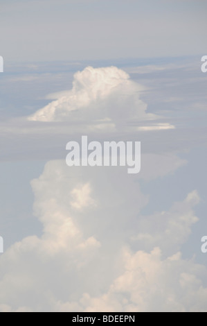 Voir des nuages à partir de 34 000' Banque D'Images