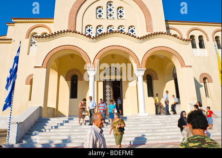 Assister les pèlerins festival annuel à Saint Gerasimos monastère dans la vallée Omala sur l'île grecque de Céphalonie, Grèce GR Banque D'Images