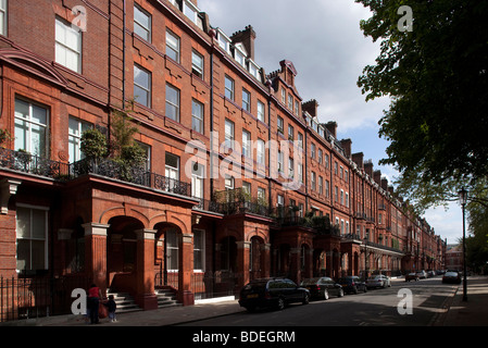 Maisons de style victorien en briques rouges, Kensington, Londres, Angleterre, Royaume-Uni Banque D'Images