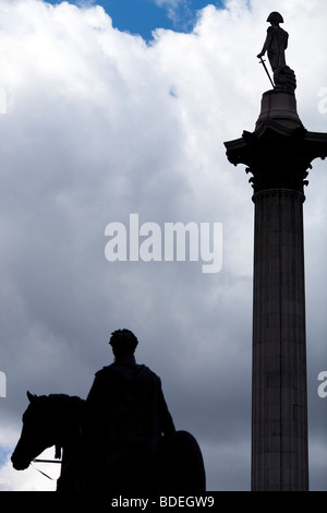Statue et George IV et de la colonne Nelson sur l'arrière-plan, Trafalgar Square, Londres, Angleterre, Royaume-Uni Banque D'Images