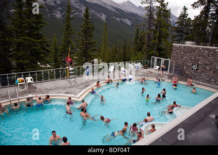 Canada, Alberta Banff;;sources chaudes minérales supérieur en été près de la ville de Banff, dans les Rocheuses canadiennes Banque D'Images