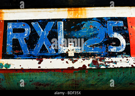 Détail d'un bateau de pêche à la plage pêche Stade Hastings East Sussex England UK Banque D'Images