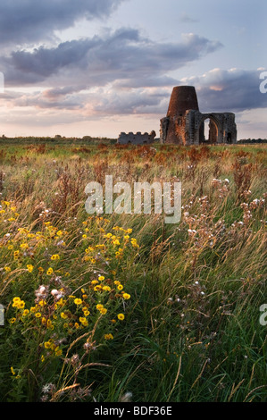 St Benet's Abbey ruine située sur la rivière Bure à Norfolk Banque D'Images