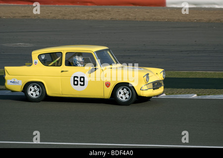 Ford Anglia 105E Banque D'Images