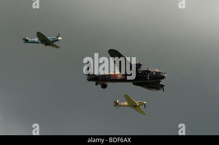 Battle of Britain Memorial Flight - Lancaster, Spitfire et Hurricane Banque D'Images