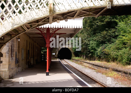 La gare de Cromford et Le Val Lise du portail sud du tunnel Banque D'Images