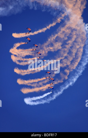 L'équipe de démonstration de parachutisme Falcons RAF Banque D'Images