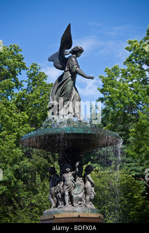 Ange des eaux dans Central Park, New York City Banque D'Images