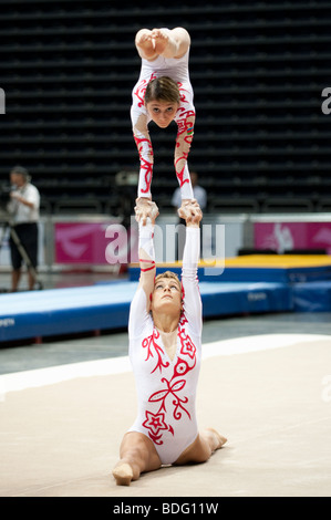 Paire d'acrobatie gymnastique compétition Femmes, monde jeux, Kaohsiung, Taiwan, le 20 juillet 2009 Banque D'Images