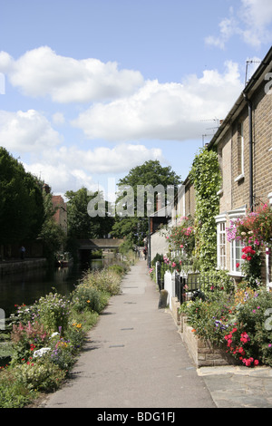 Rivière lee folly island jolis cottages hertford Banque D'Images