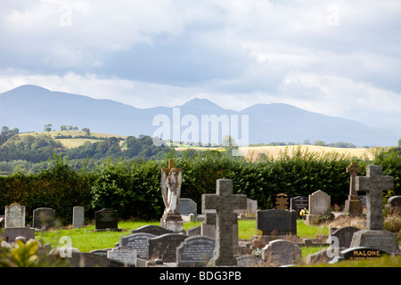 Cimetière de montagnes de Mourne à côté de la cathédrale St Patrick, Downpatrick (Irlande du Nord) Banque D'Images