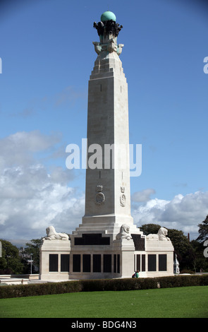 Photo par Mark Passmore. 20/08/2009 Vue générale du monument commémoratif de guerre de Plymouth Plymouth Hoe de. Banque D'Images