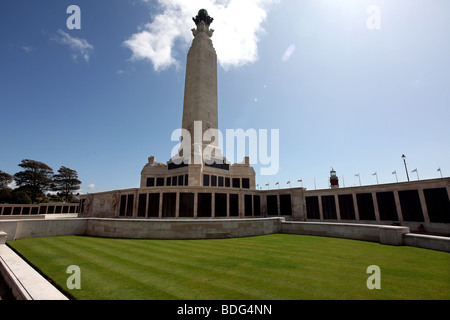 Photo par Mark Passmore. 20/08/2009 Vue générale du monument commémoratif de guerre de Plymouth Plymouth Hoe de. Banque D'Images