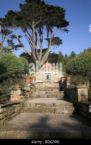 Mesures pour granit maison d'été à l'abbaye de Tresco Jardins Îles Scilly Cornwall UK début novembre Banque D'Images